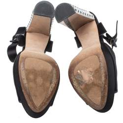 Pre Owned صندل ميو ميو ساتان أسود مزخرف كعب مربع سميك مقدمة مفتوحة نعل سميك بحزام للكاحل مقاس 38