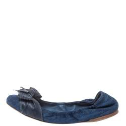 Pre Owned حذاء فلات باليه ميو ميو مجعد فيونكة جلد ودنيم أزرق مقاس 40.5 