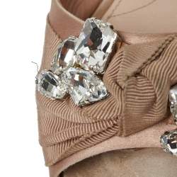 Pre Owned صندل سلايد ميو ميو مقدمة مفتوحة زخرفة كريستال عقدة قماش وساتان بيج مقاس 39