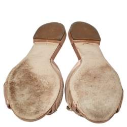 Pre Owned صندل سلايد ميو ميو مقدمة مفتوحة زخرفة كريستال عقدة قماش وساتان بيج مقاس 39