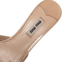 Pre Owned Miu Miu Beige Patent Leather Faux Pearl Embellished Pointed Toe Mules Size 37.5