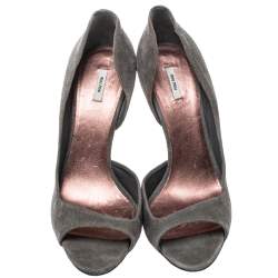 Pre Owned حذاء كعب عالي ميو ميو سويدي رصاصي مقدمة مفتوحة مقاس 39.5