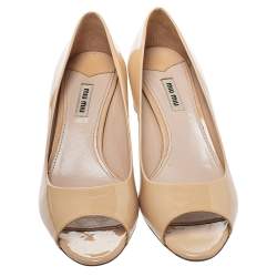 Miu Miu Beige Patent Leather Crystal Embellished Heel Pumps Size 40.5