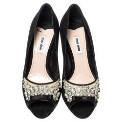 مملوكة مسبقًا حذاء كعب عالى ميو ميو مقدمة مفتوحة سويدى وبى فى سى زخرفة كريستال أسود مقاس 38.5