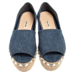 Pre Owned حذاء إسبادريل ميو ميو دنيم أزرق مزخرف كريستال مقدمة مفتوحة نعل سميك مقاس 40