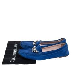 مملوكة مسبقًا Miu Miu Blue Suede Crystal Embellished Slip On Loafers Size 39.5