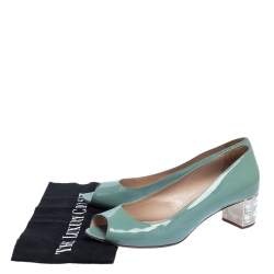 مملوكة مسبقًا Miu Miu Blue Patent Leather Peep Toe Embellished Block Heel Pumps Size 38.5