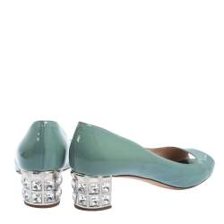مملوكة مسبقًا Miu Miu Blue Patent Leather Peep Toe Embellished Block Heel Pumps Size 38.5