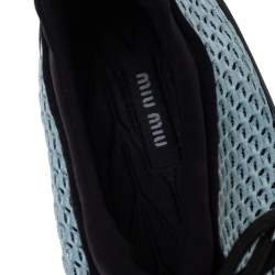 مملوكة مسبقًا Miu Miu Blue/Black Mesh And Fabric Low Top Sneakers Size 38.5
