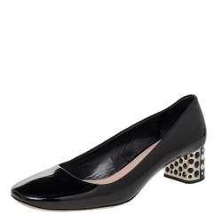 Pre Owned حذاء كعب مربع سميك ميو ميو جلد لامع أسود مزخرف بالكريستال مقاس 39.5 