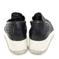 مملوكة مسبقًا Miu Miu Black Leather Metal Cap Toe Platform Slip On Sneakers Size 36