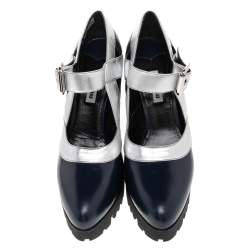 مملوكة مسبقًا حذاء كعب عالي ميو ميو جلد فضي/أزرق كحلي ماري جان نعل سميك كعب سميك مقاس 39