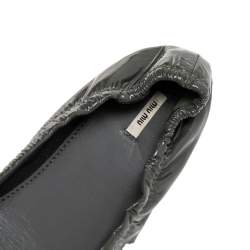 Pre Owned Miu Miu Grey Patent Leather Bow Scrunch Ballet Flats Size 39 