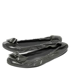 Pre Owned Miu Miu Grey Patent Leather Bow Scrunch Ballet Flats Size 39 