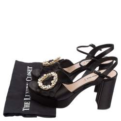 Pre Owned صندل ميو ميو نعل سميك سير ك احل كعب عريض مزخرف كريستال ساتان أسود مقاس 41