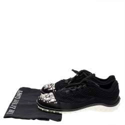 مملوكة مسبقًا حذاء رياضي ميو ميو شبك وساتان أسود مزخرف كريستال منخفض من أعلى مقاس 39