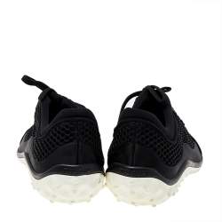 مملوكة مسبقًا حذاء رياضي ميو ميو شبك وساتان أسود مزخرف كريستال منخفض من أعلى مقاس 39