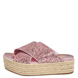 مملوكة مسبقًا حذاء سلايد ميو ميو اسبادريل غليتر وردي ميتاليك بنعل سميك مقاس 37.5