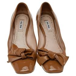 Miu Miu Dark Beige Patent Leather Bow Crystal Embellished Heel Pumps Size 37.5