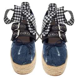 مملوكة مسبقًا حذاء إسبادريل ميو ميو جلد ودنيم أزرق بنعل سميك ورباط وكعب روكي مقاس 38