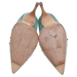 مملوكة مسبقًا حذاء كعب عالي ميو ميو ساتان أخضر مزخرف مقدمة مدببة مقاس 38.5