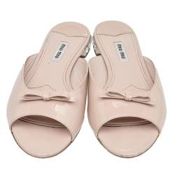 Pre Owned Miu Miu Beige Patent Leather Crystal Embellished Heel Bow Open Toe Flats Size 38.5