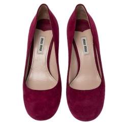 مملوكة م سبقًا Miu Miu Burgundy Suede Crystal Embellished Block Heel Pumps Size 37