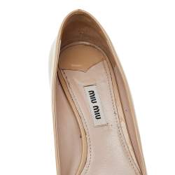 مملوكة مسبقًا Miu Miu Beige Patent Leather Crystal Embellished Block Heel Pumps Size 37