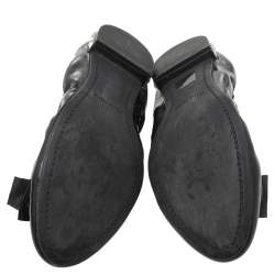 مملوكة مسبقًا حذاء باليرينا فلات ميو ميو جلد لامع أسود مزين فيونكة كعب مزخرف كريستال مجعد مقاس 39