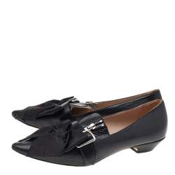 Pre Owned حذاء لوفرز ميو ميو سليب أون فيونكة جلد وساتان أسود مقاس 37.5