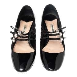 مملوكة مسبقًا حذاء كعب عالي ميو ميو جلد لامع أسود مزخرف كريستال كعب سميك مقاس 36