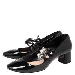 مملوكة مسبقًا حذاء كعب عالي ميو ميو جلد لامع أسود مزخرف كريستال كعب سميك مقاس 36