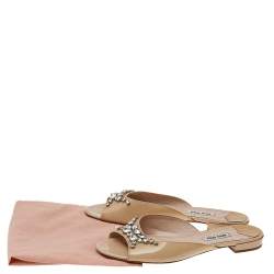مملوكة مسبقًا Miu Miu Beige Patent Leather Crystal Embellished Slide Sandals Size 37.5