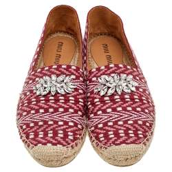 مملوكة مسبقًا حذاء فلات ميو ميو إسبادريل كانفاس متعدد الألوان مزين بالكريستال مقاس 39