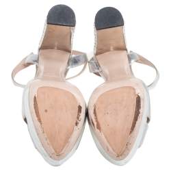 مملوكة مسبقًا  Miu Miu Silver Leather T Strap Platform Block Heel Sandals Size 37.5