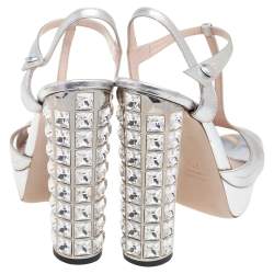 مملوكة مسبقًا  Miu Miu Silver Leather T Strap Platform Block Heel Sandals Size 37.5