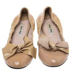 Miu Miu Beige Patent Leather Bow Scrunch Ballet Flats Size 36.5 