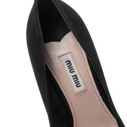 مملوكة مسبقًا Miu Miu Black Suede Crystal Embellished Pointed Toe Pumps Size 37
