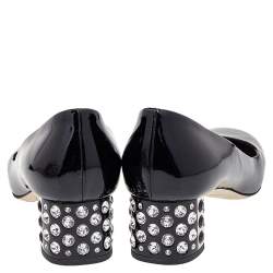 مملوكة مسبقًا حذاء كعب عالي ميو ميو جلد أسود لامع مزخرف كريستال كعب سميك مقاس 37.5