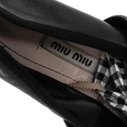 مملوكة مسبقًا حذاء باليرينا فلات ميوميو نابلاك جلد أسود بإبزيم مزدوج مقاس 38 