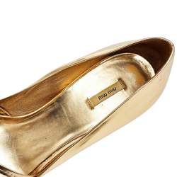 Pre Owned حذاء كعب عالي ميو ميو جلد ذهبي ميتاليك مزخرف كريستال مقاس 38.5