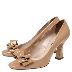 Pre Owned Miu Miu Beige Patent Leather Bow Square-Toe Pumps Size 39.5