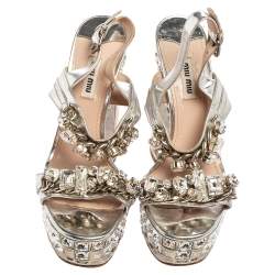مملوكة مسبقًا Miu Miu Silver Leather Crystal Embellished Block Heel Platform Sandals Size 38