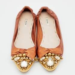 مملوكة مسبقًا Miu Miu Brown Leather Crystal Embellished Ballet Flats Size 38