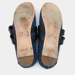 Pre Owned حذاء فلات باليه ميو ميو جلد ودنيم أزرق / أسود مزين بإبزيم مقاس 39.5