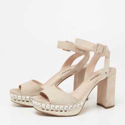 مملوكة مسبقًا Miu Miu Beige Suede Crystal Embellished Platform Ankle-Strap Sandals Size 39.5 