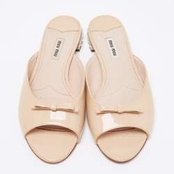 Pre Owned Miu Miu Beige Patent Leather Bow Crystal Embellished Heel Flat Slides Size 39