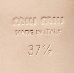 Pre Owned حذاء كعب عالي ميو ميو جلد لامع بيج كعب مزخرف كريستال مقاس 37.5