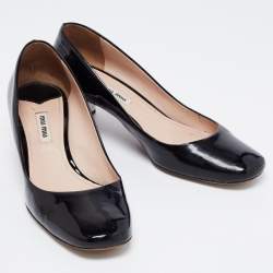 مملوكة مسبقًا Miu Miu Black Patent Leather Crystal Embellished Block Heel Pumps Size 38.5
