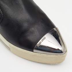 Pre Owned حذاء رياضي ميو ميو جلد أسود غطاء مقدمة معدني نعل سميك سليب أون مقاس 35.5